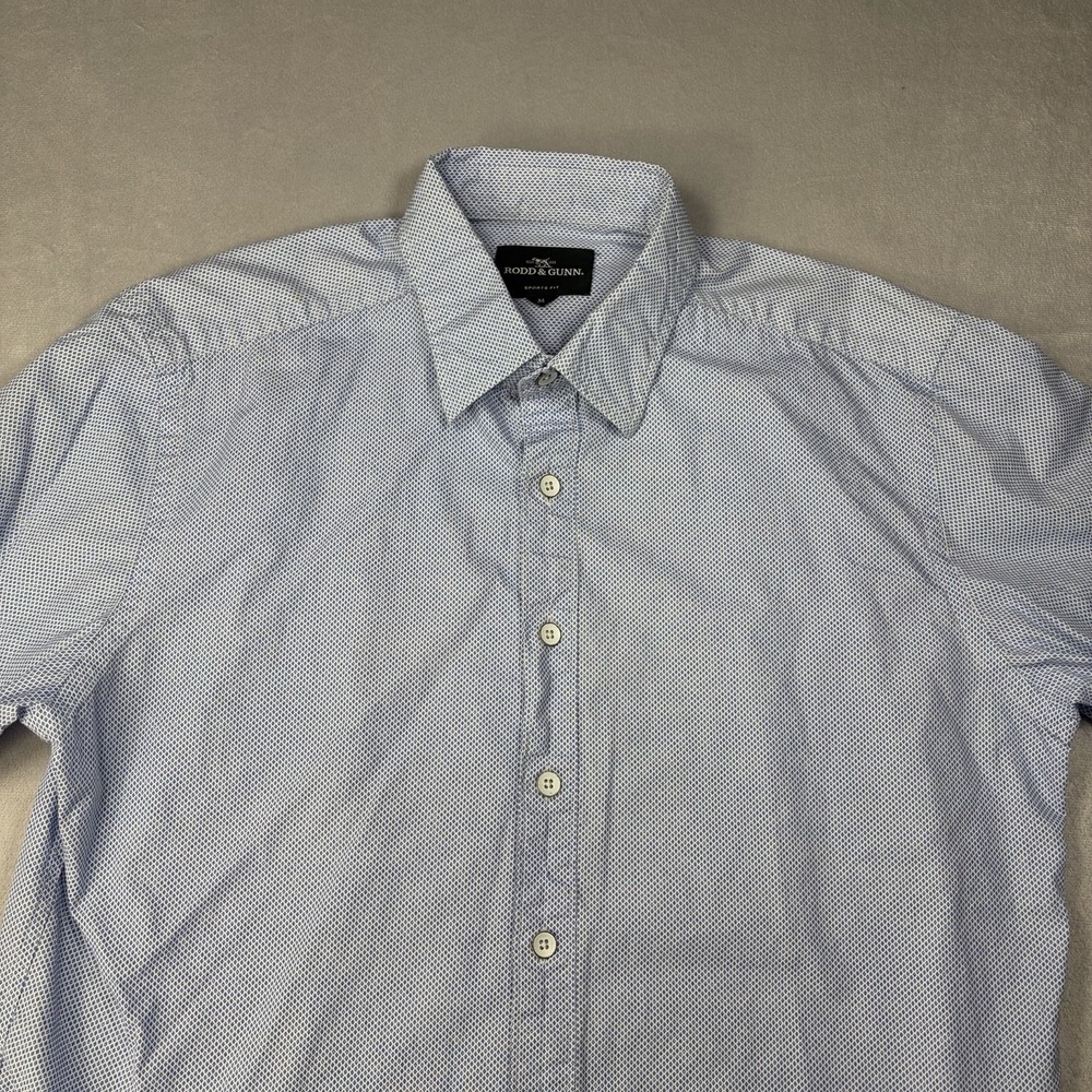 RODD & GUNN SPORTS FIT BUTTON UP SHIRT Mens Size Medium Long Sleeves